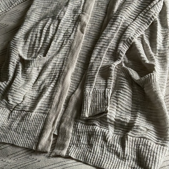 Cream textured cardigan with pockets - Picture 3 of 3